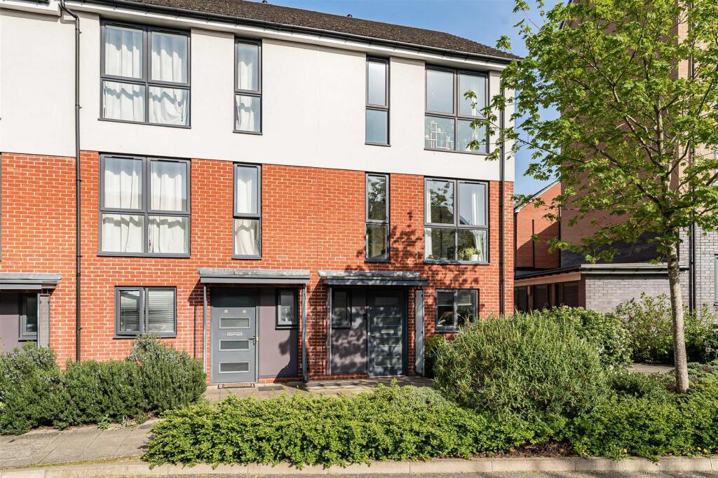 Main image of property: Greenham Avenue, Reading