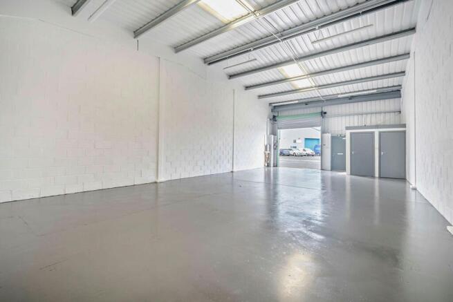 8582903interior11800.jpg