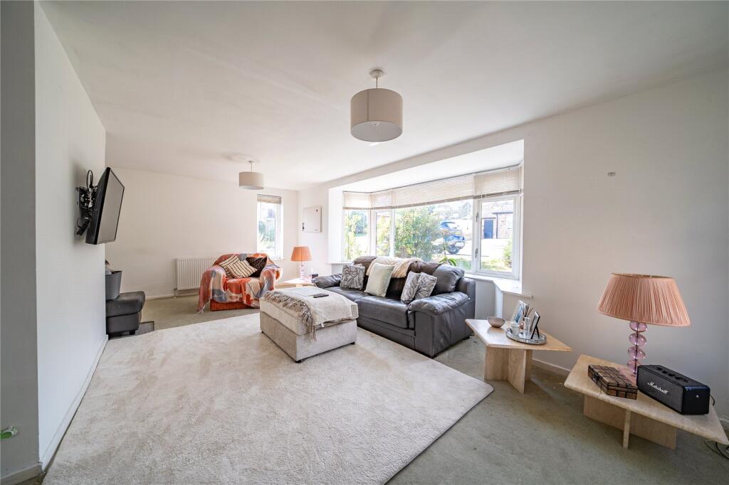 House in Leeds, Shadwell - View 2