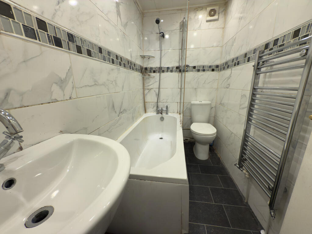 Waterloo Place, North Shields, NE29 - View 4