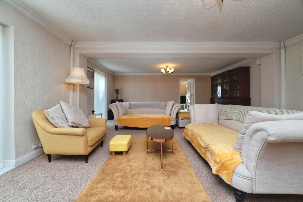 Main image of property: Park Avenue, Hull