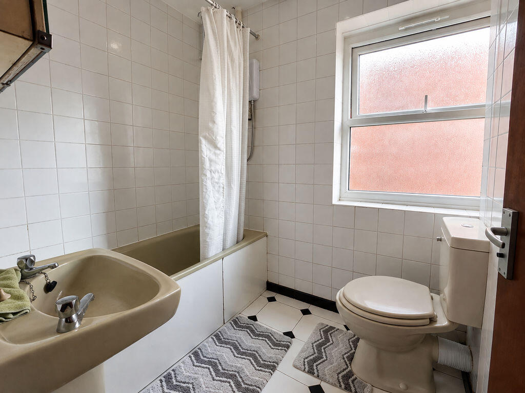 House in Gosport, Hampshire - View 5