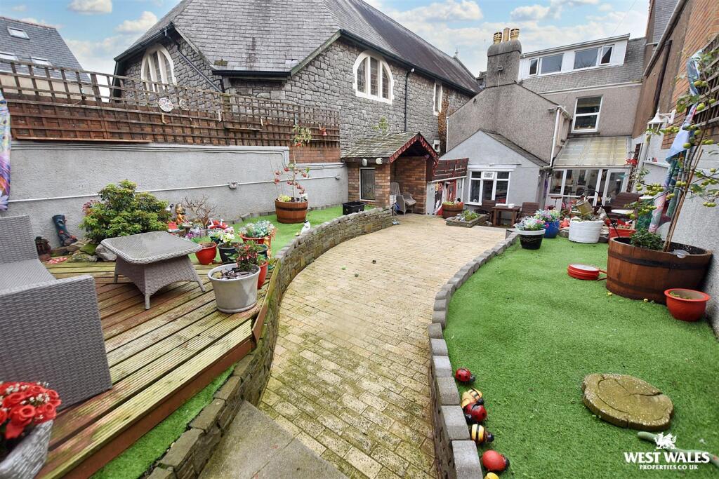 4, Bush Street, Pembroke Dock photo 4