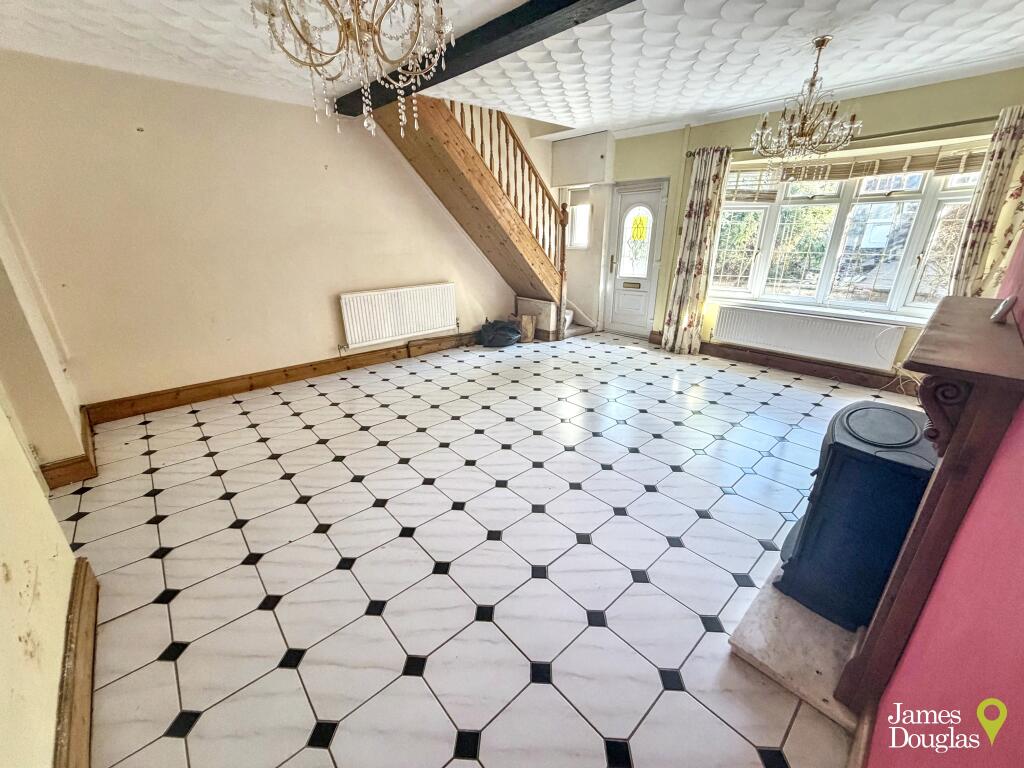 House in Cardiff, Llantwit Fardre - More