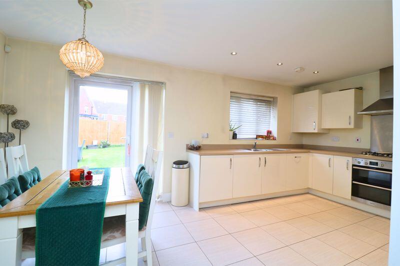 Tarn Close, Willenhall photo 3