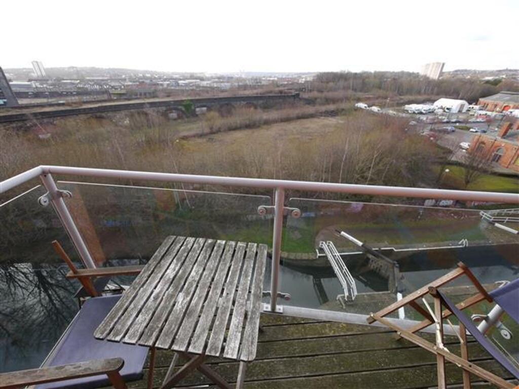 Apartment in Leeds - View 4