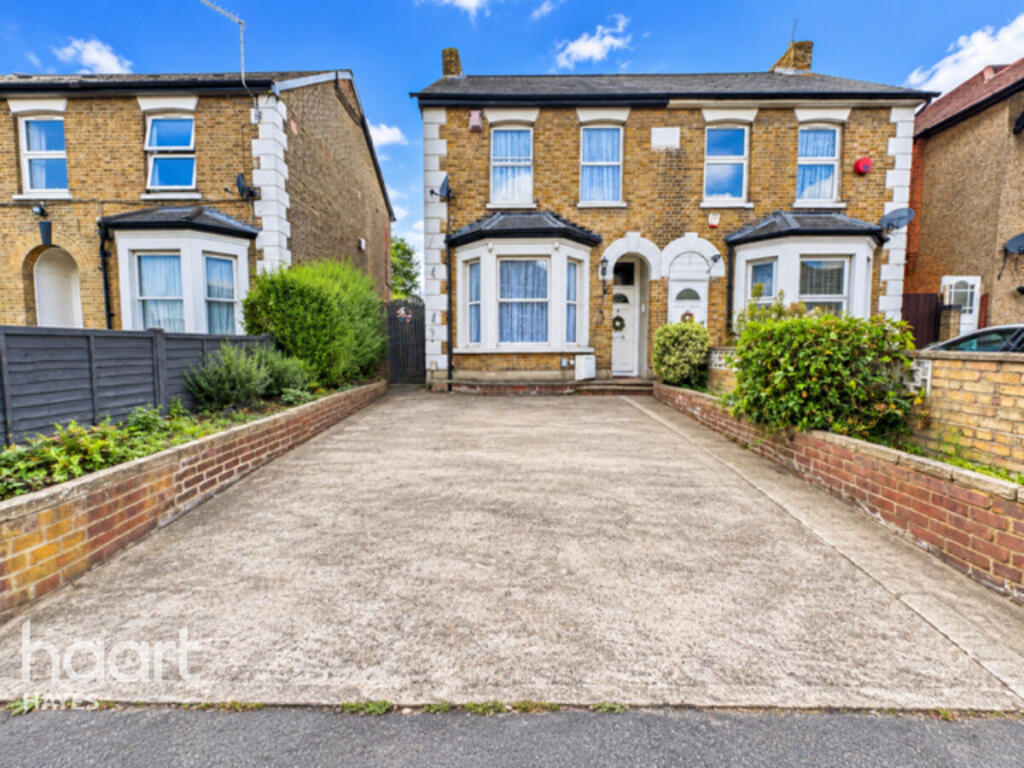 House in London - View 2
