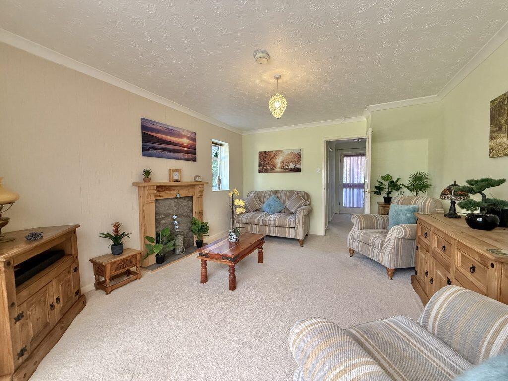 Sleight Close, Yeovil, Somerset, BA21 photo 3