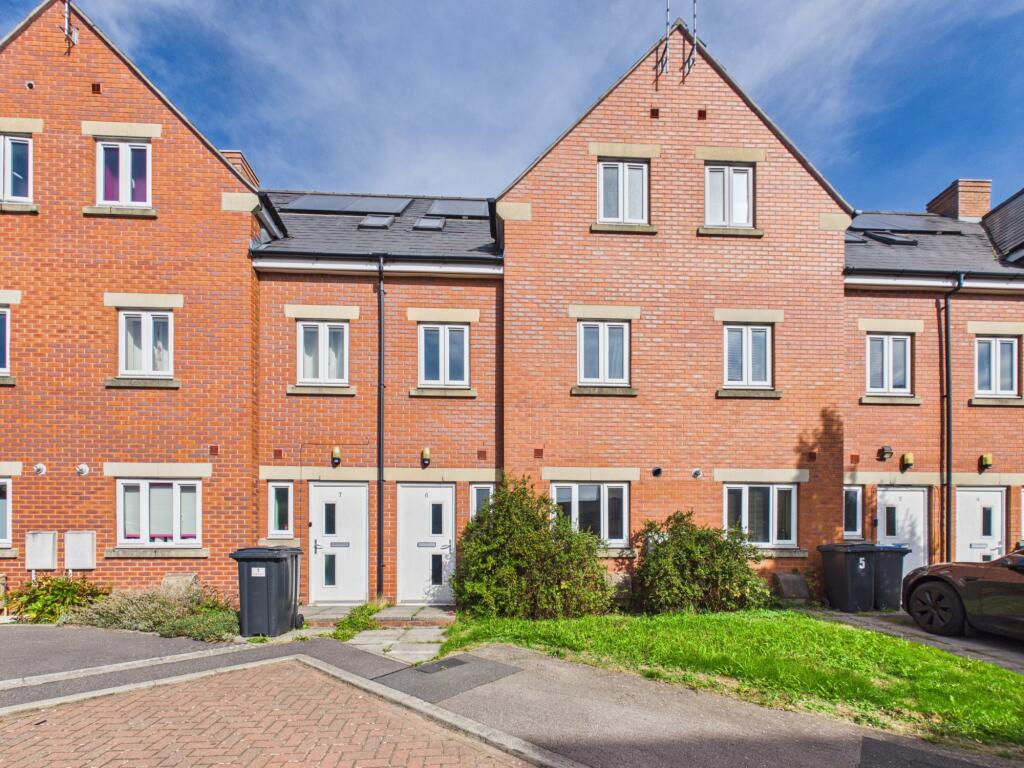 Main image of property: Langham Close, Hinckley, LE10