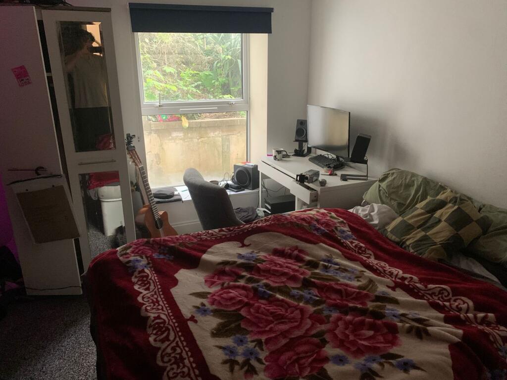 4 bedroom flat for rent