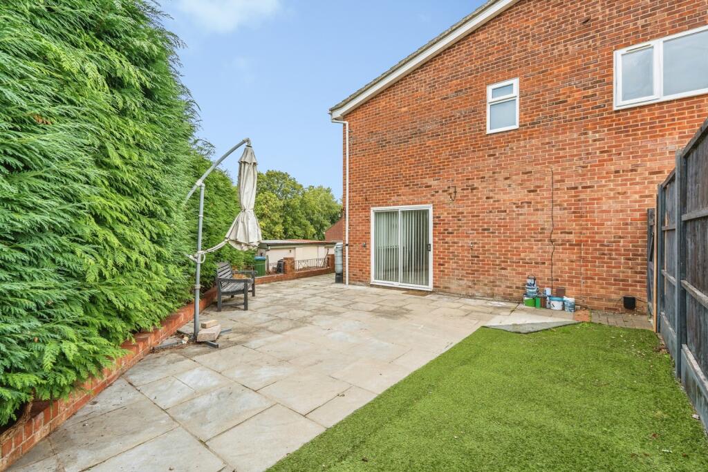 Dragoon Close, Southampton, Hampshire, SO19 photo 3