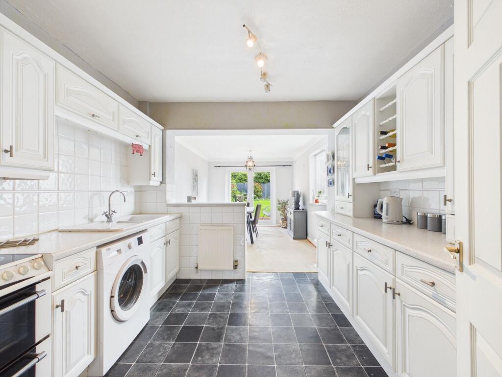 House in Chesterfield, Derbyshire - More