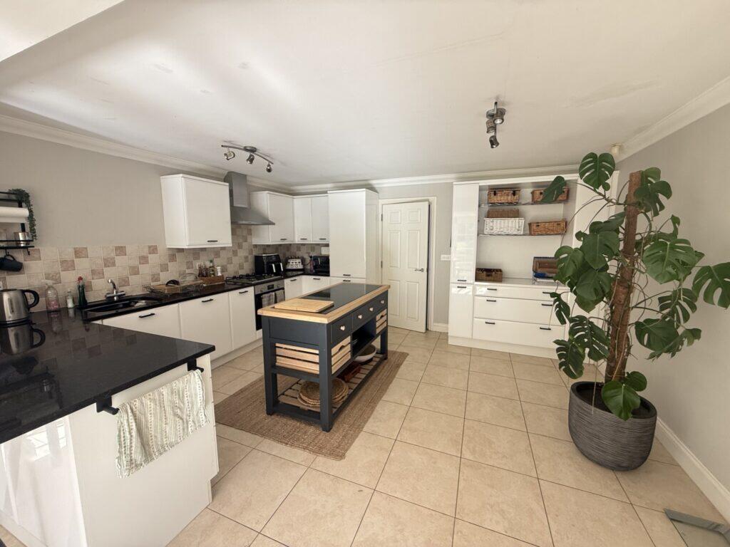House in Tonbridge - View 3