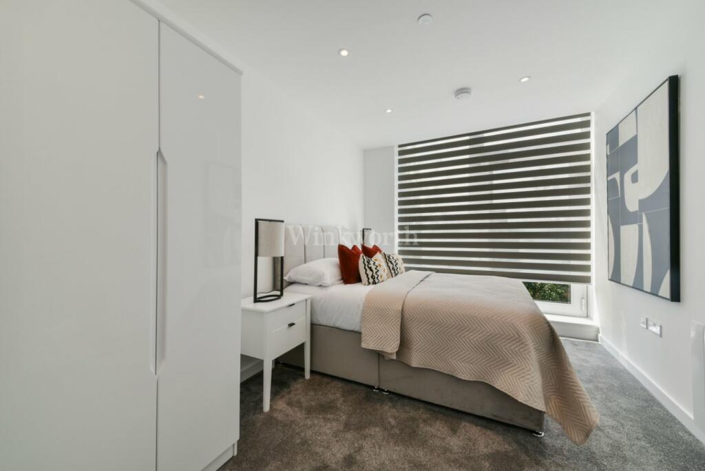 Apartment in London - View 3