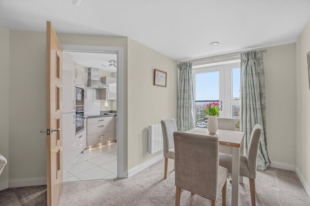 Apartment in Bradford, Middleton Estate, Ilkley - More