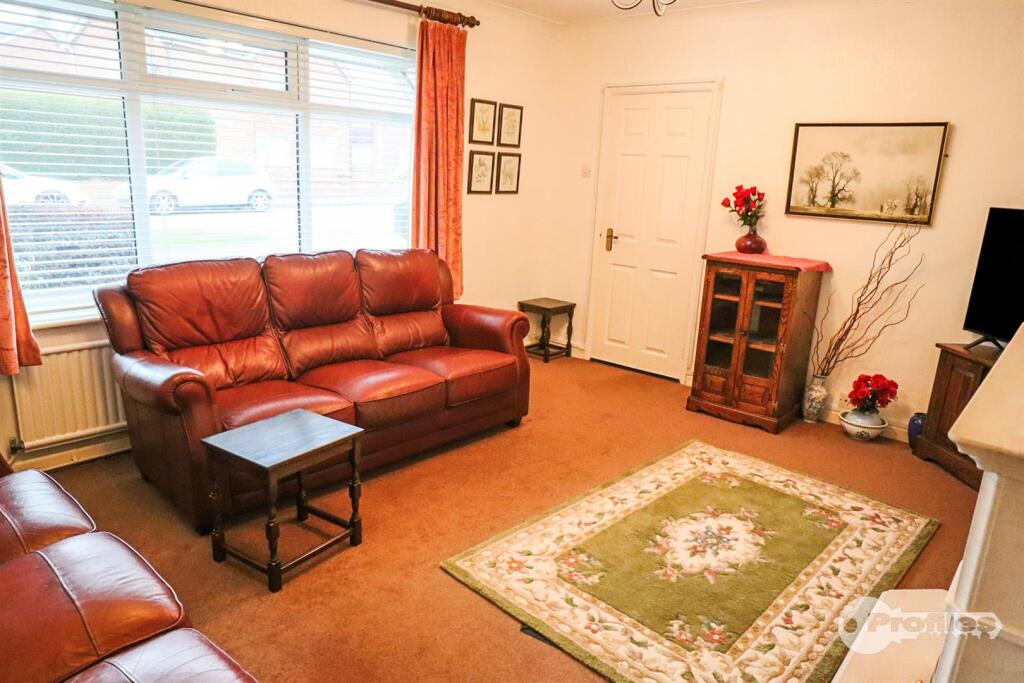 Arnolds Crescent, Newbold Verdon photo 3
