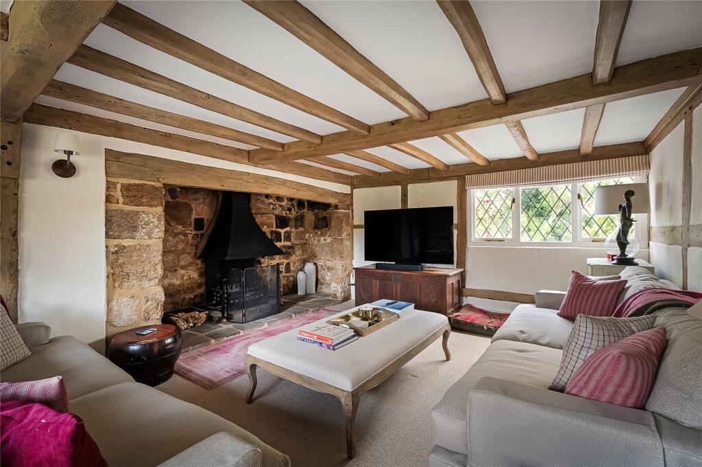 House in Horsham, Pulborough - View 3