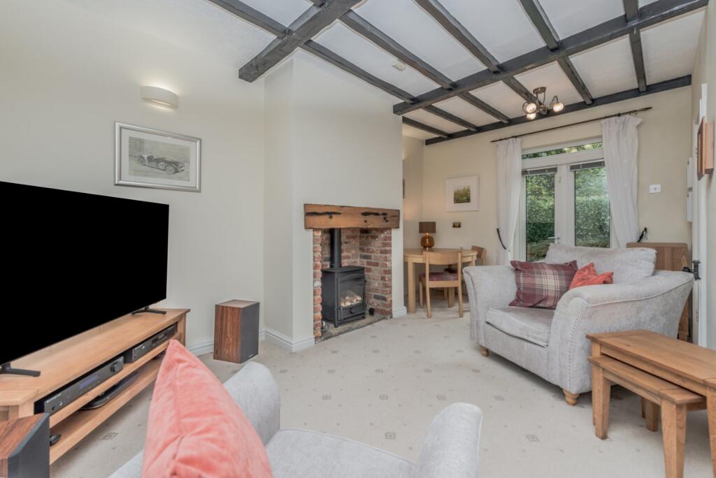 Quaker Lane, Hightown, Liversedge, WF15 photo 2