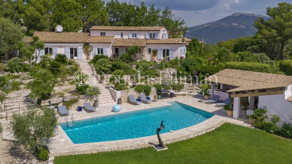 Main image of property: Provence-Alps-Cote d`Azur, Alpes-Maritimes, Chateauneuf De Grasse