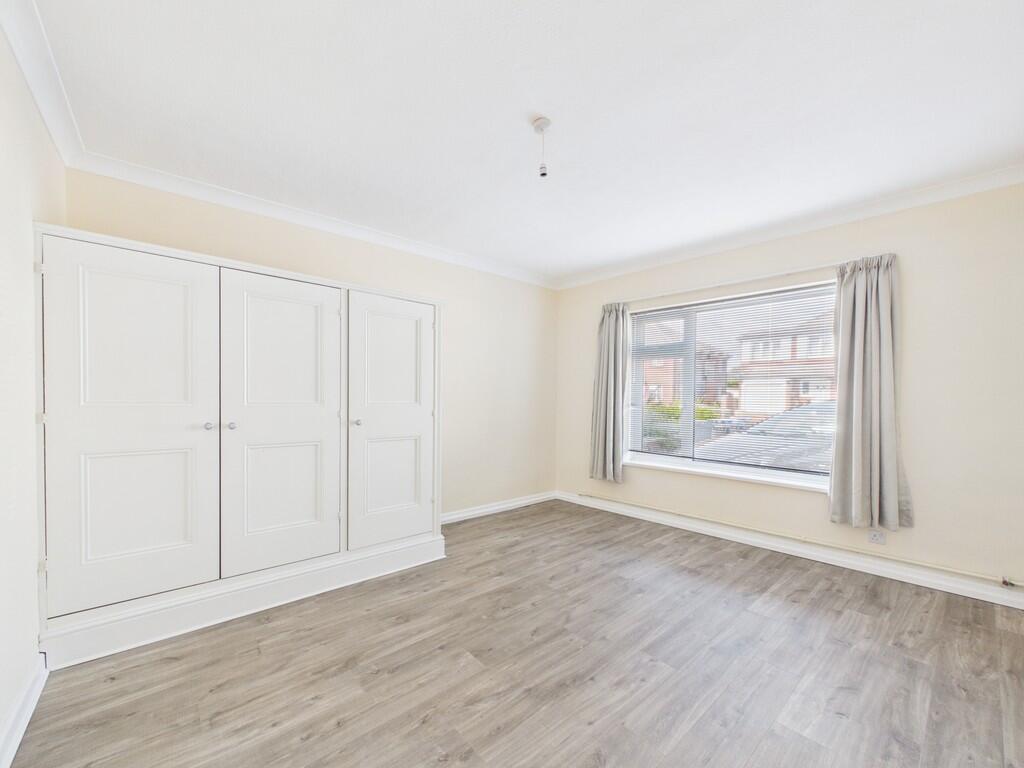 Apartment in Worthing, West Sussex - View 4