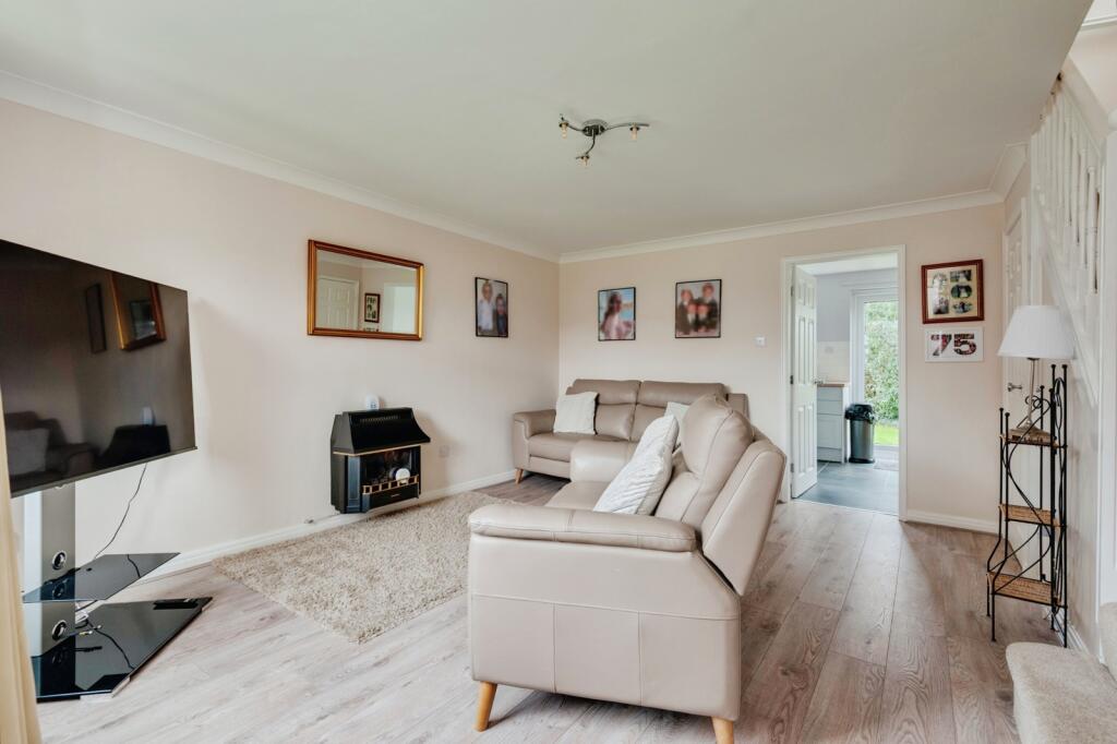 Iris Close, Widnes, Cheshire, WA8 photo 2
