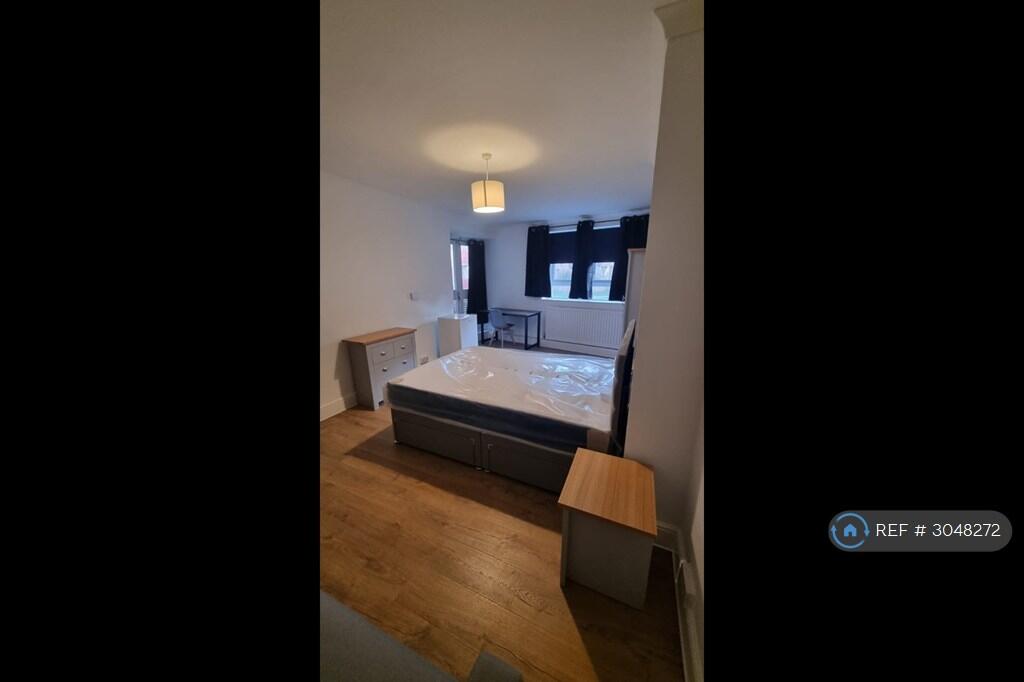 Apartment in London - View 3