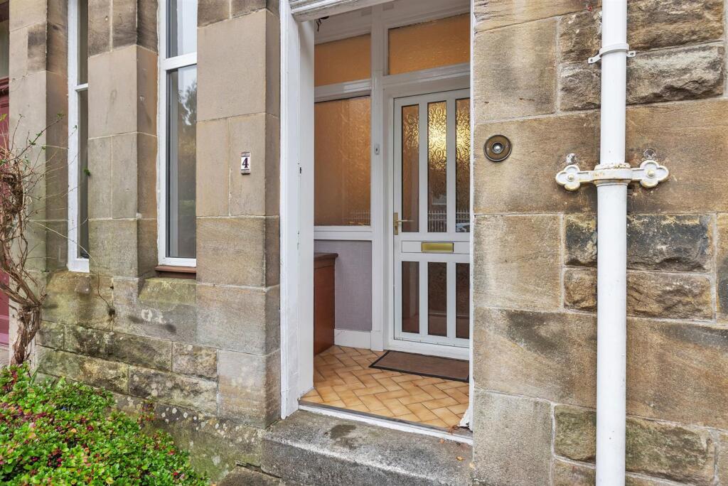 House in Old Kilpatrick, Mountblow - View 4