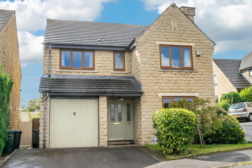4-bed detached on Stonebridge Walk, Shepley, HD8, £425,000