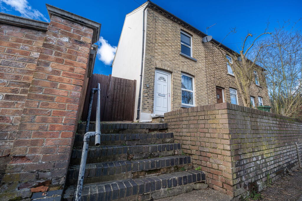 Main image of property: Newton Road, Bletchley, Milton Keynes, MK3 5BT