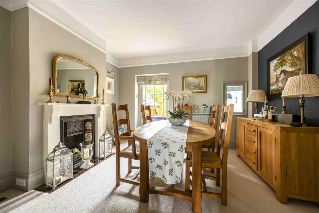 House in Worcester - View 5