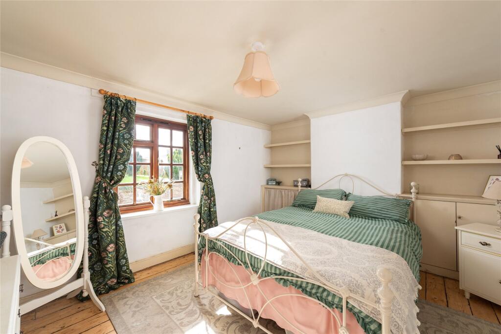 House in Northampton - View 4