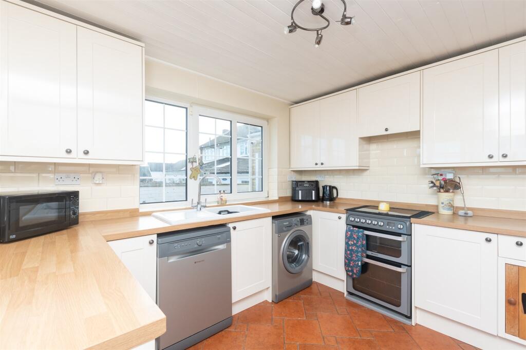 House in Tonbridge - View 4