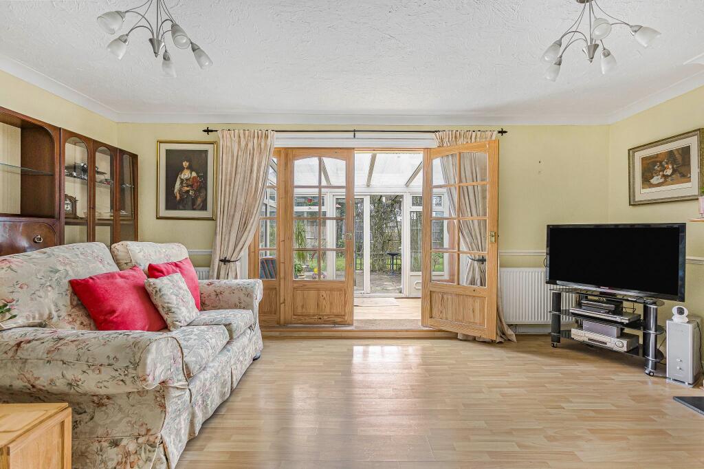 Oakmere Close, Potters Bar, EN6 photo 4