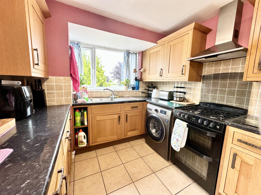 Parkes Road, Torrington, EX38 7NW photo 3