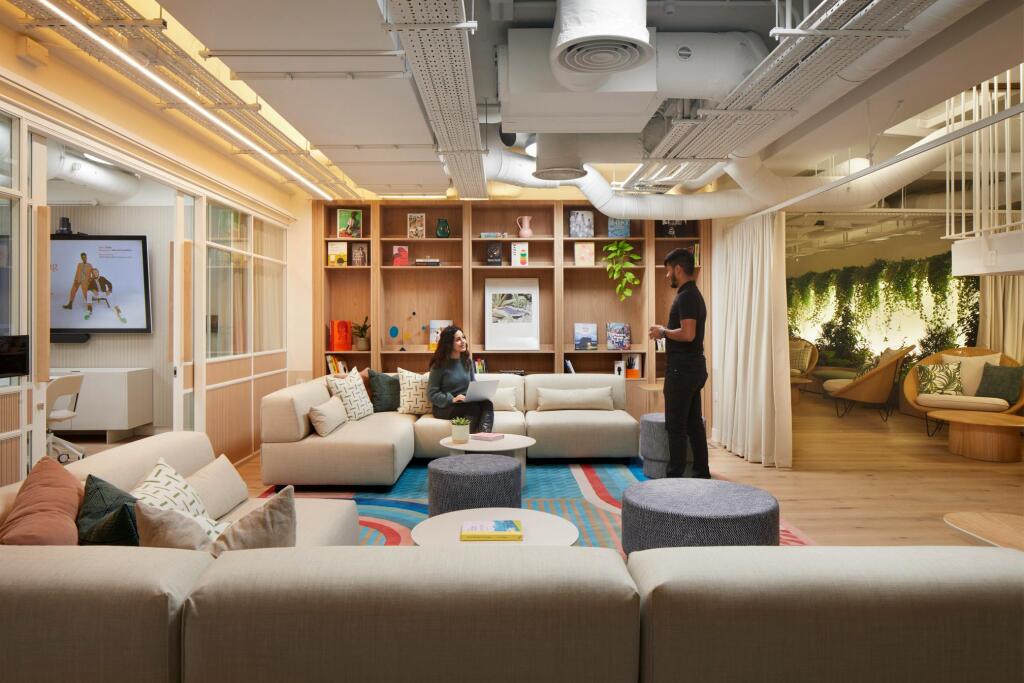 Lounge.jpg