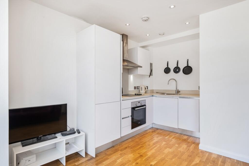 Apartment in London - View 3