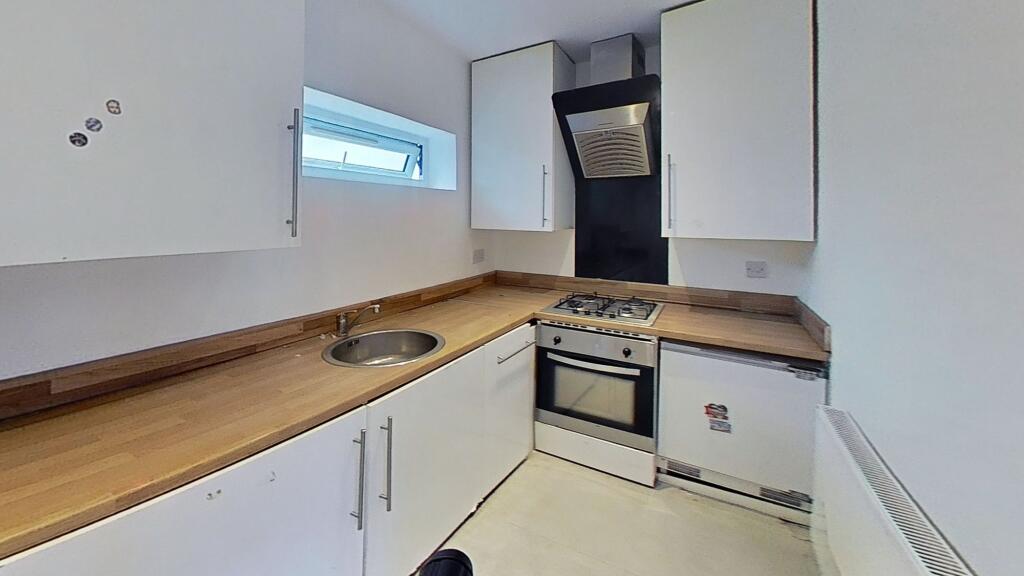 Apartment in London - View 3