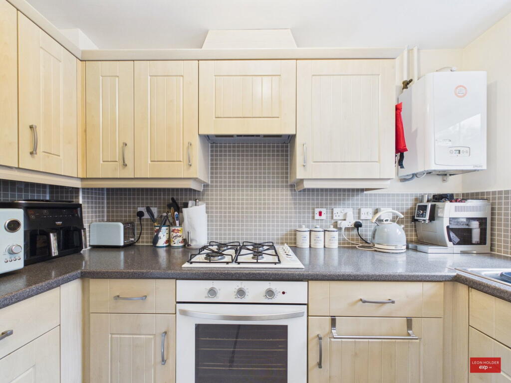 House in Gloucester, Quedgeley - View 4