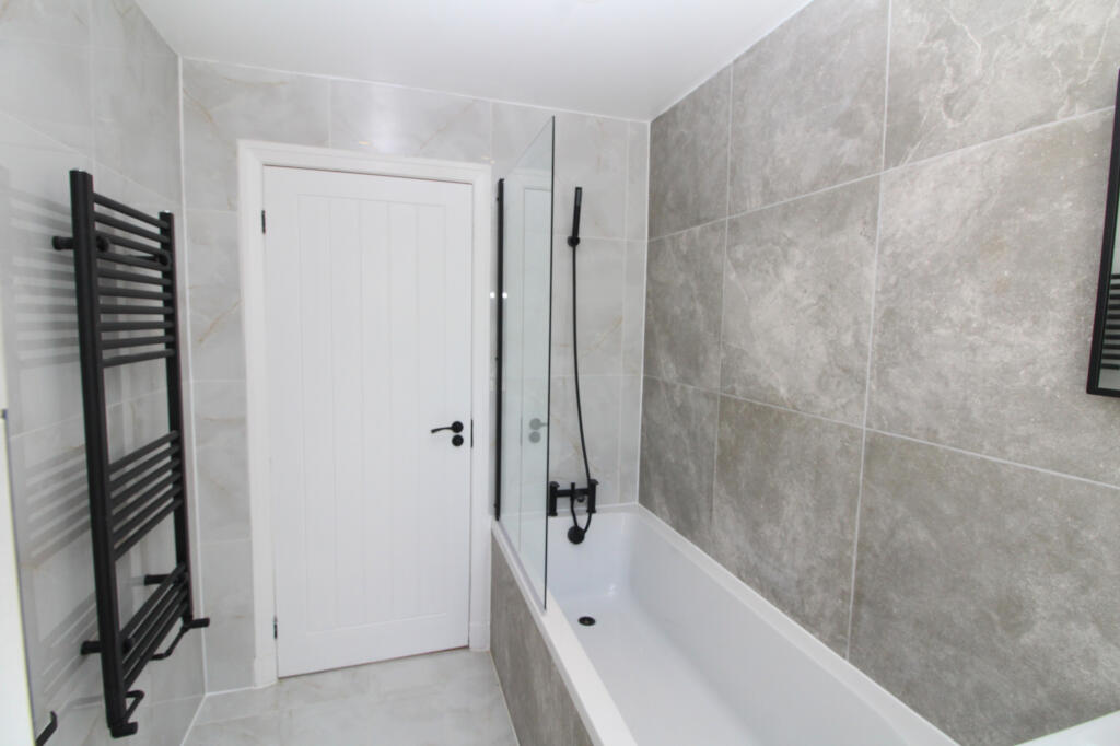 Apartment in London - View 3