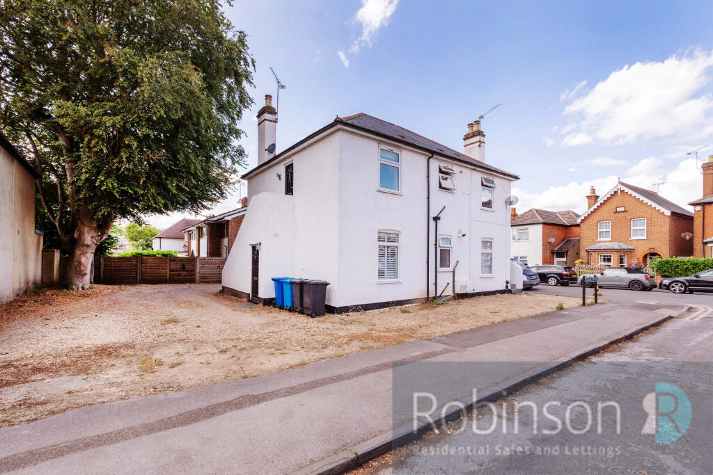Main image of property: Flat 1, 37 Wellington Road, Maidenhead, Berkshire