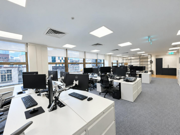 5th floor 52-54 Gracechurch Street - Office Desk Layout.png