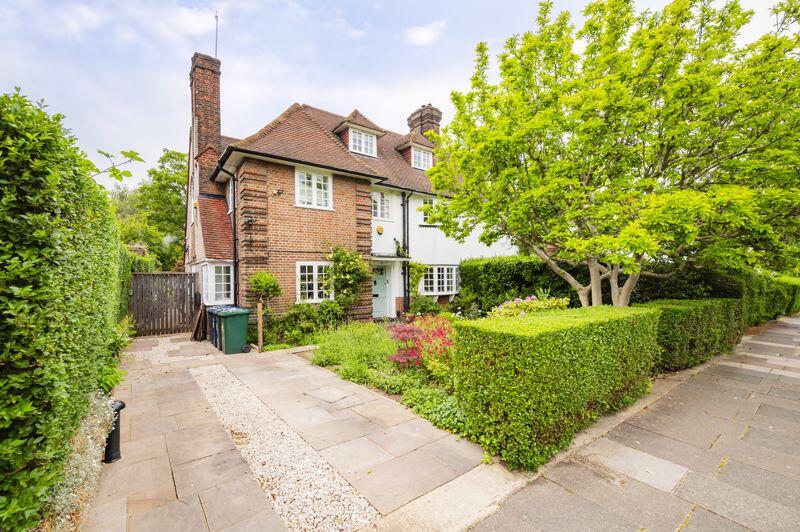 Main image of property: Meadway, Hampstead Garden Suburb, NW11