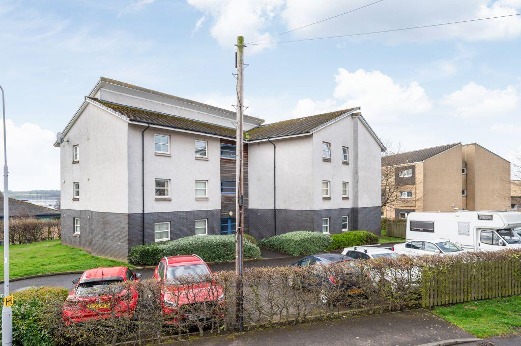 Main image of property: 30 Hilton Wynd, Rosyth, KY11 2BF