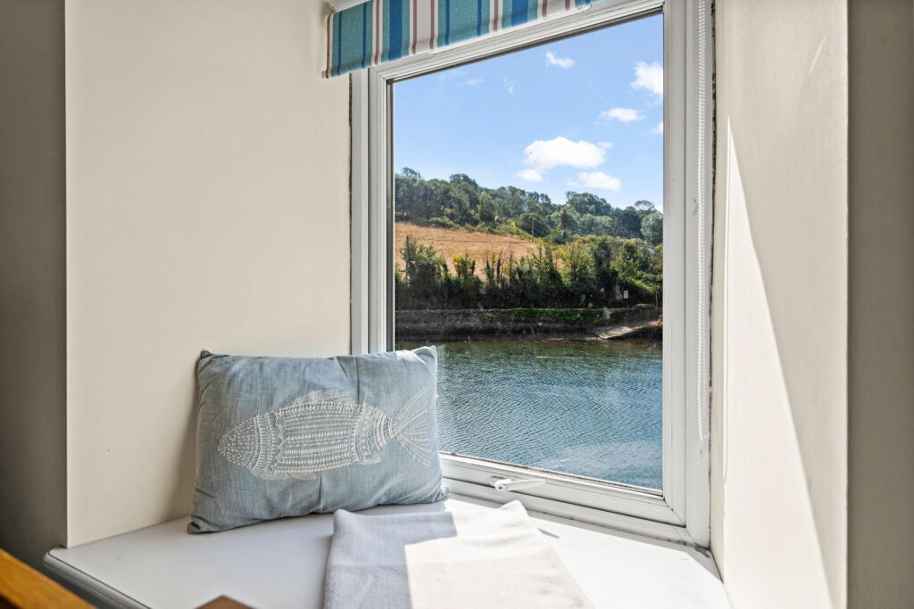 Bridgend, NEWTON FERRERS, South Devon - View 6