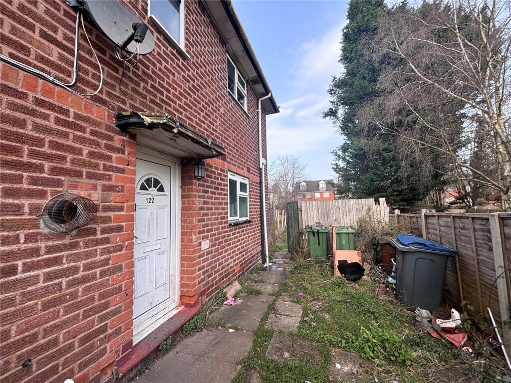 Apartment in Birmingham, West Midlands - View 2