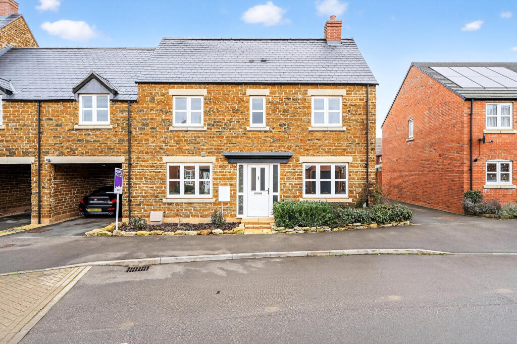 Main image of property: Bismore Road, Banbury, OX16