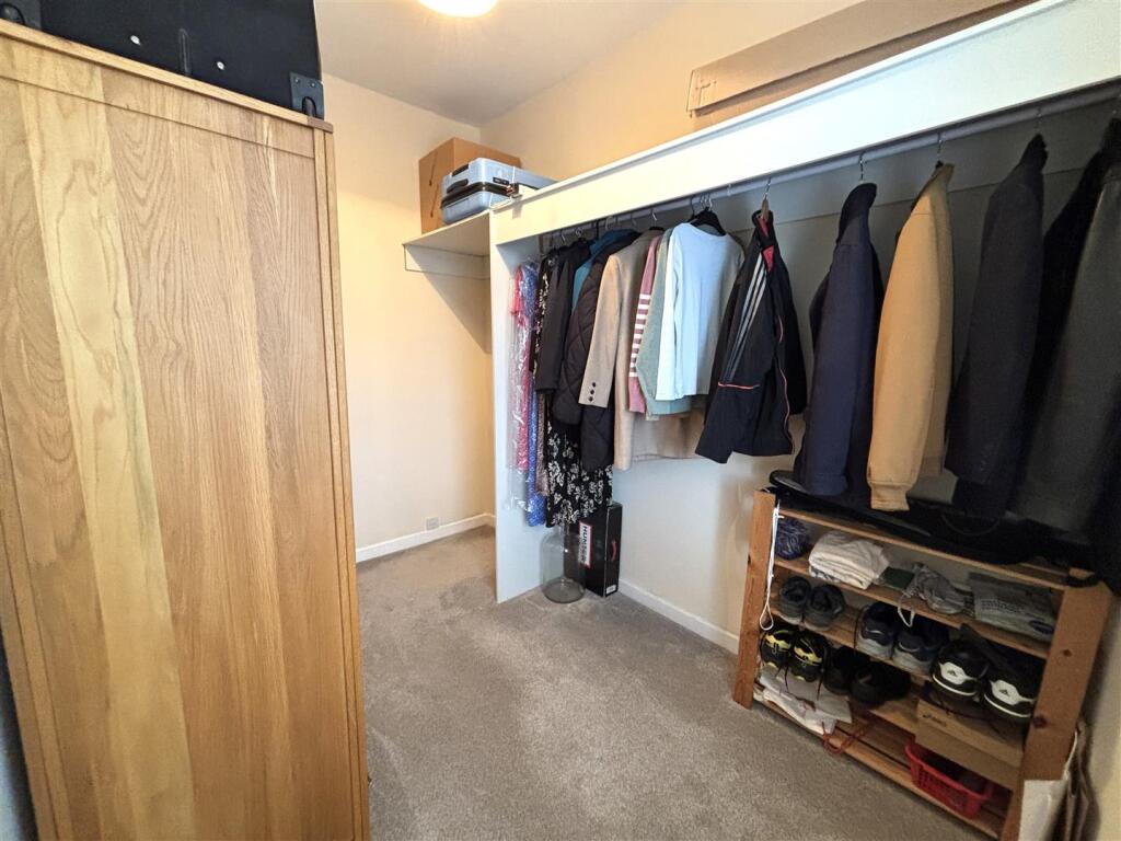 House in Bradford, West Yorkshire - View 5