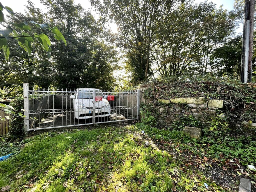 House in Merthyr Tydfil, Town - View 2