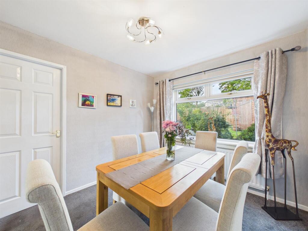 House in Elderslie, Lounsdale - View 5