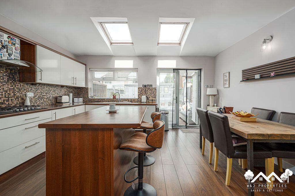 House in Knowsley, Liverpool City Region - View 3